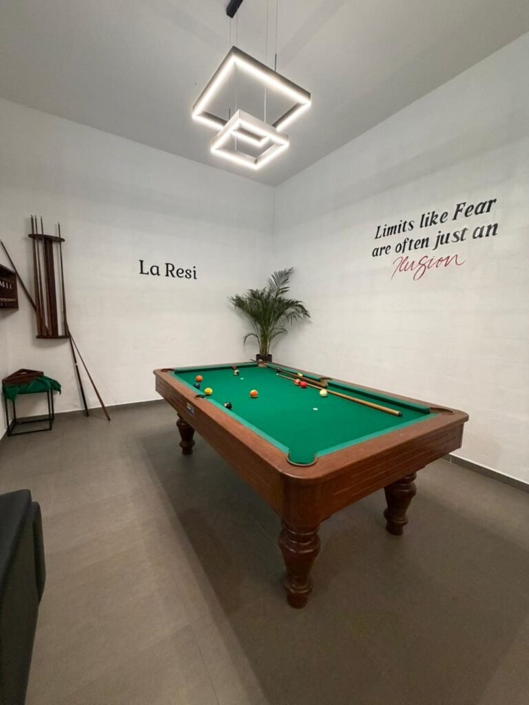 06e87f43-5be4-48f8-ad12-7c740cc54f51-1-1