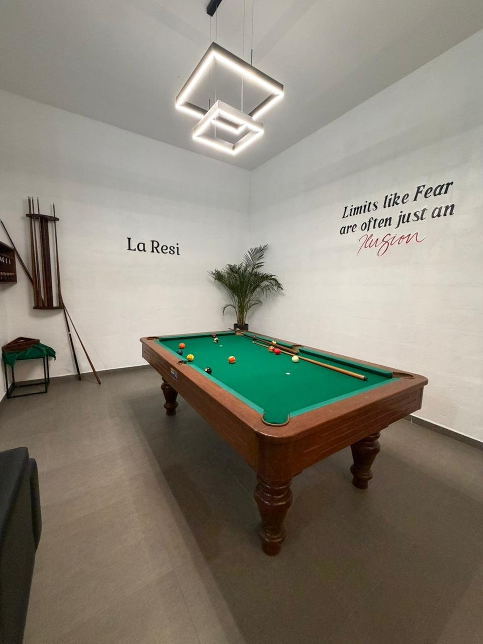 06e87f43-5be4-48f8-ad12-7c740cc54f51-1-1