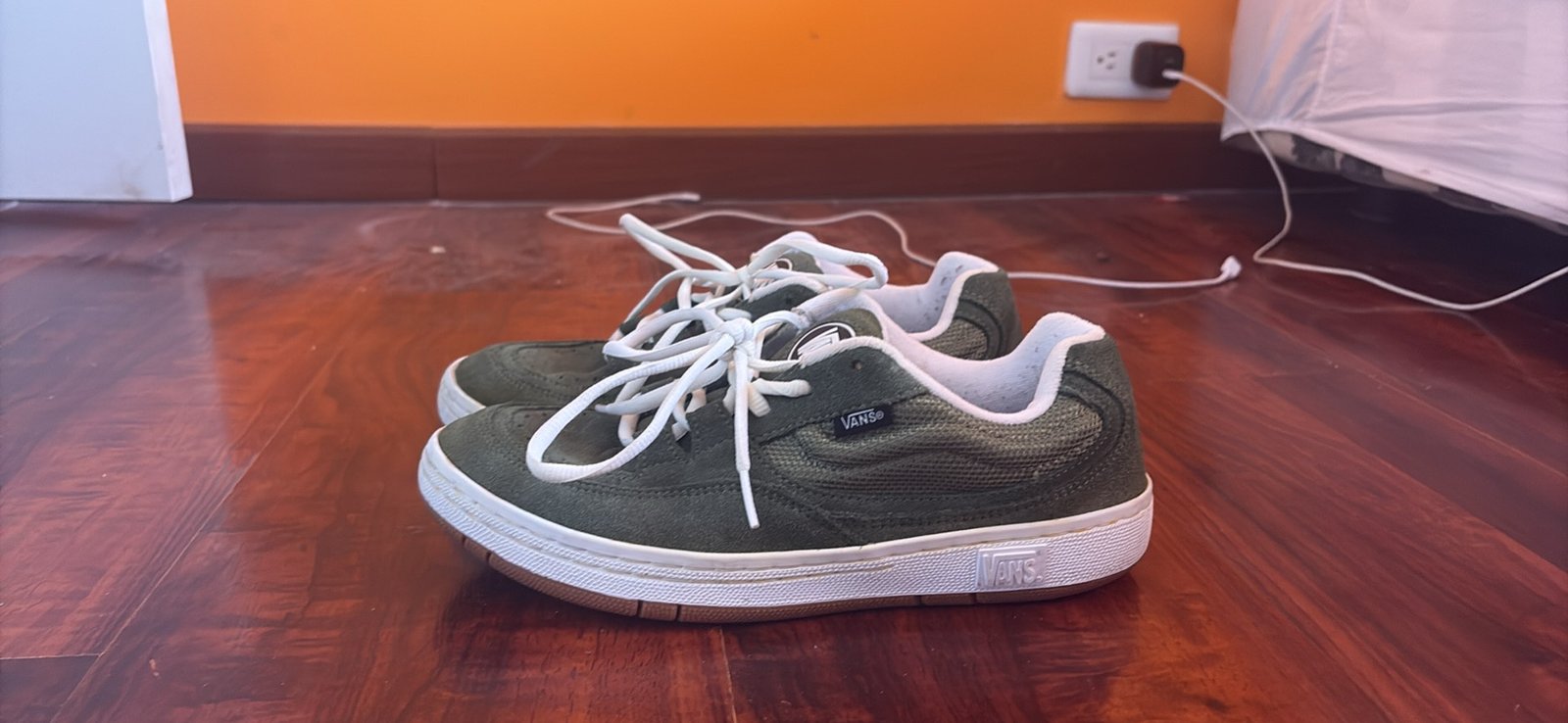 683284C4-04E2-4B55-97D1-DD7B074204FD